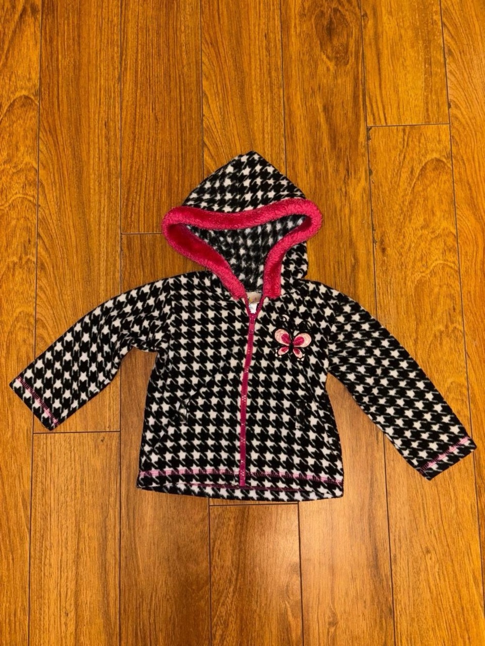 Y2K Black and white houndstooth fleece jacket with lined hood